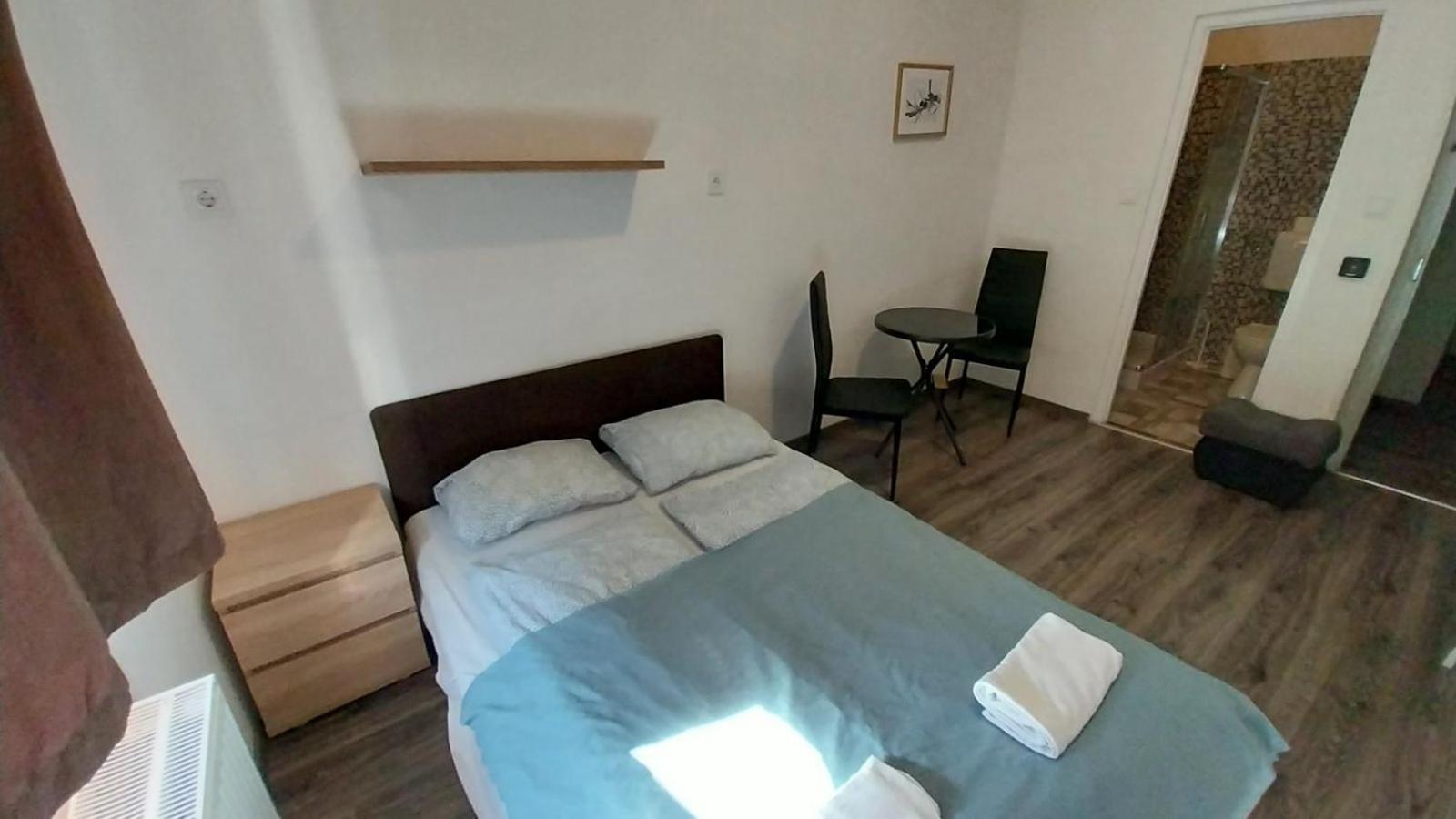 Aradi Rooms With Private Bathroom In The City Centre Budapest Exterior photo