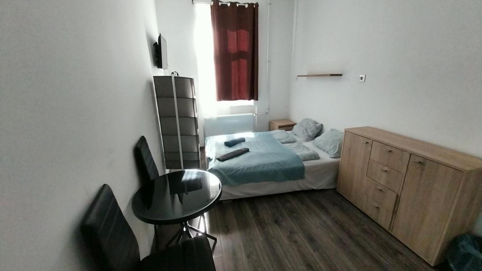 Aradi Rooms With Private Bathroom In The City Centre Budapest Exterior photo