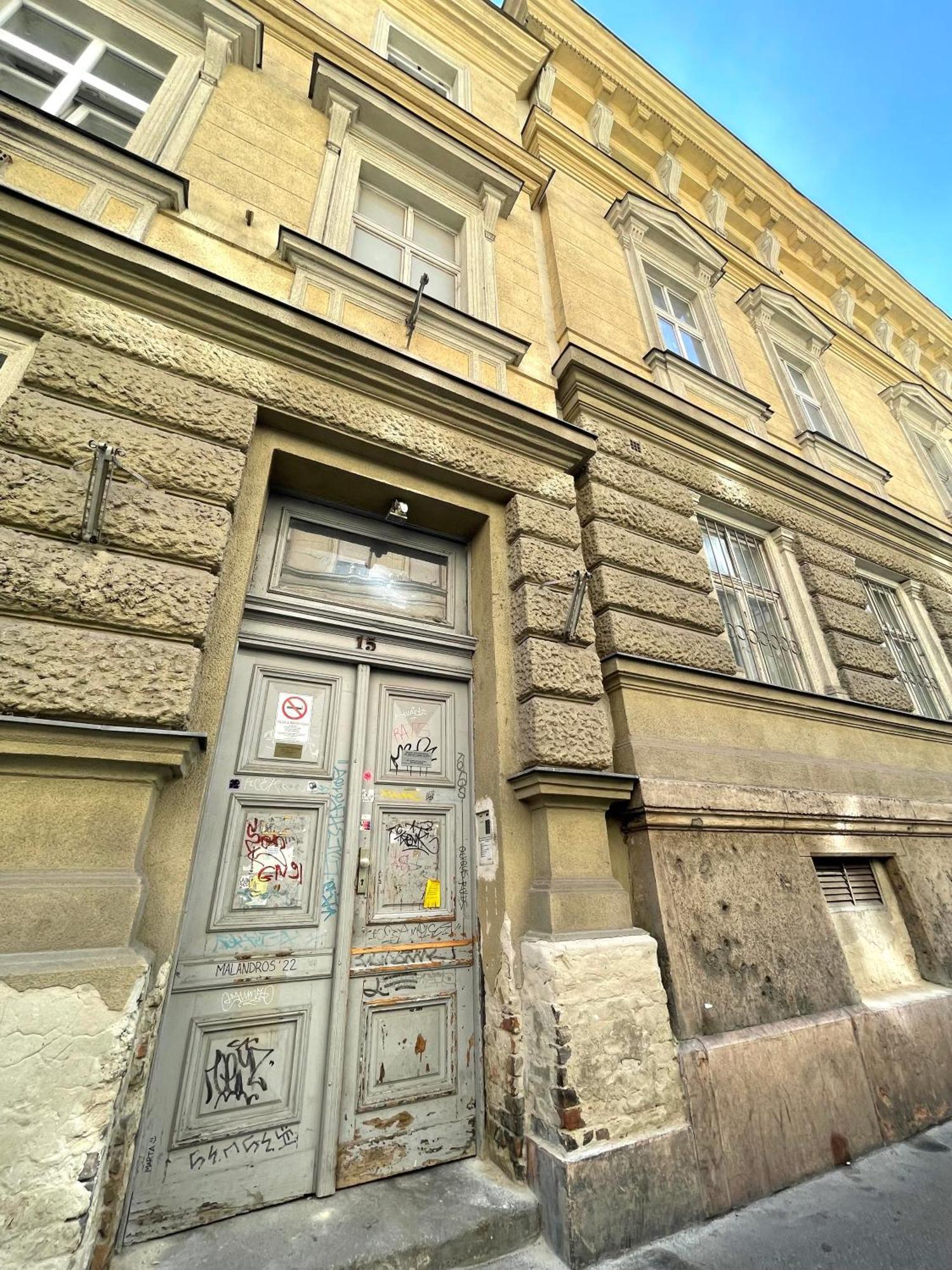 Aradi Rooms With Private Bathroom In The City Centre Budapest Exterior photo