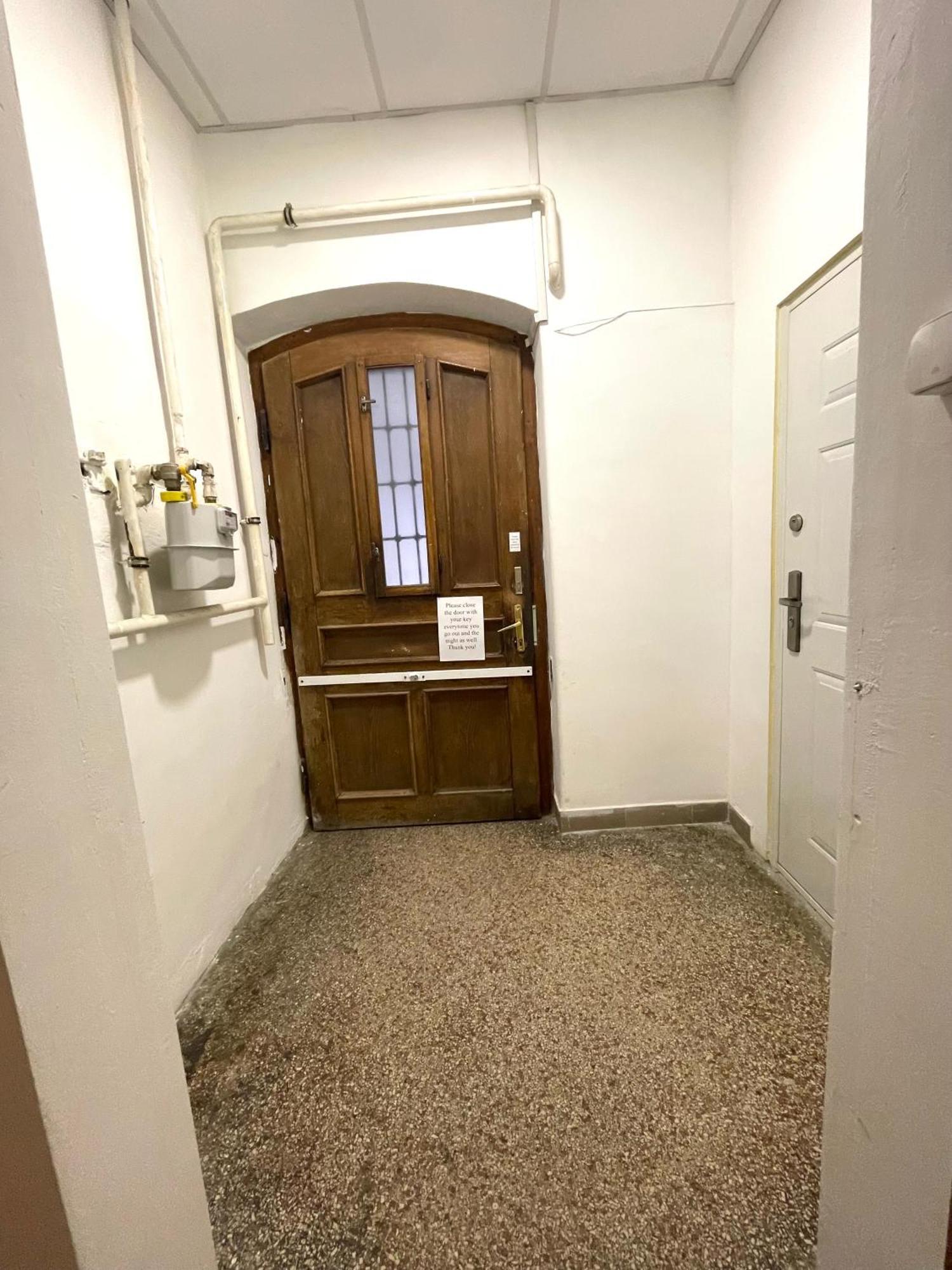 Aradi Rooms With Private Bathroom In The City Centre Budapest Exterior photo